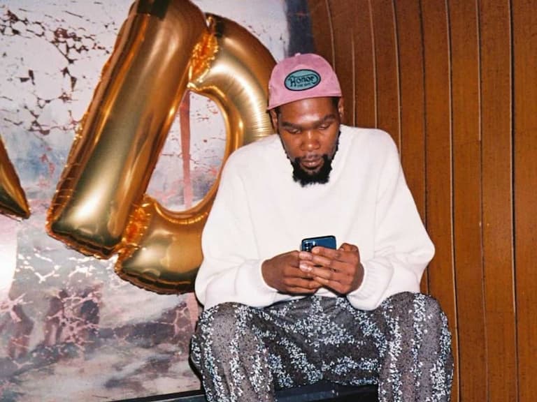 NBA 布魯克林籃網 KD 展現「鞋頭大哥真實力」，Nike SB、Travis Scott 多款爆款聯名親上腳！