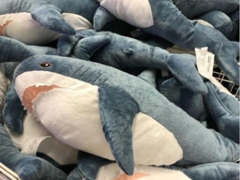IKEA 官方透露鯊魚玩偶將在「這個日期」永久停產,全球網友崩潰:99 鯊鯊!