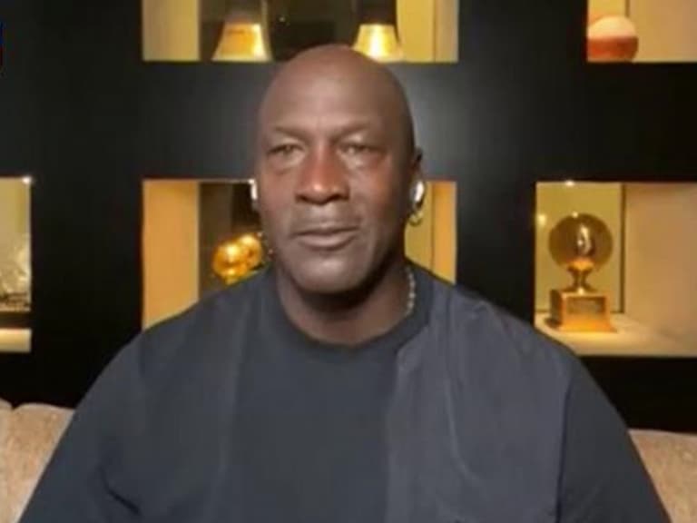 NBA/Michael Jordan 堅信科學支持聯盟疫苗規定!網讚翻:真正的 GOAT!
