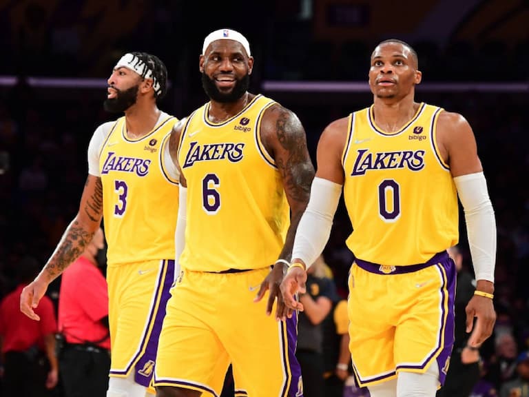 NBA/湖人開季 6 連敗,Rajon Rondo 直接把球砸「忍者龜」Westbrook 臉上讓網友笑翻!