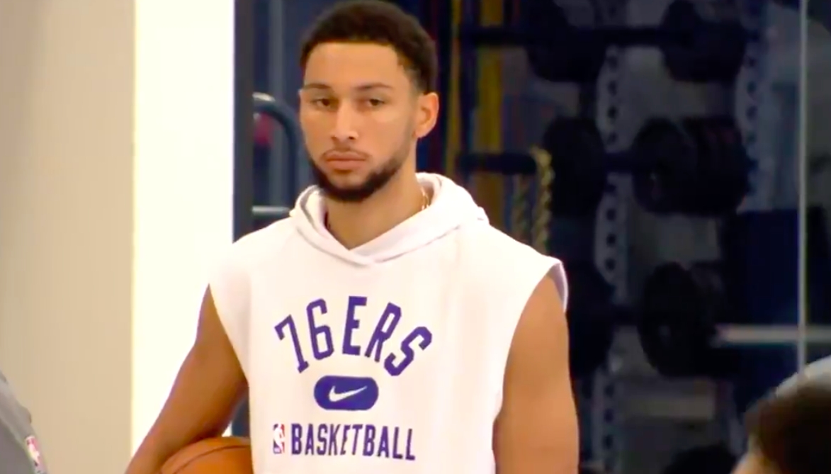 費城 76 人球星 Ben Simmons 在訓練過程無心戀棧