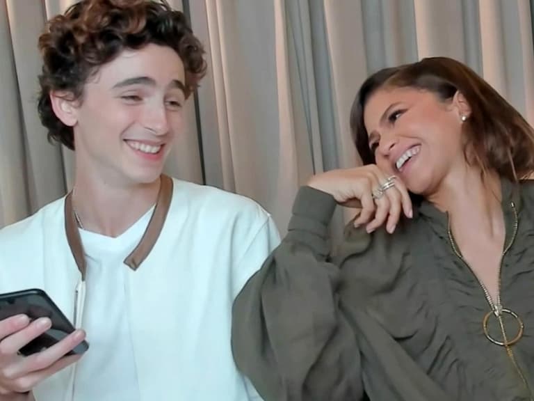 Zendaya 最迷戀的明星？甜茶 Timothée Chalamet 秒回：「簡單，湯姆荷蘭！」