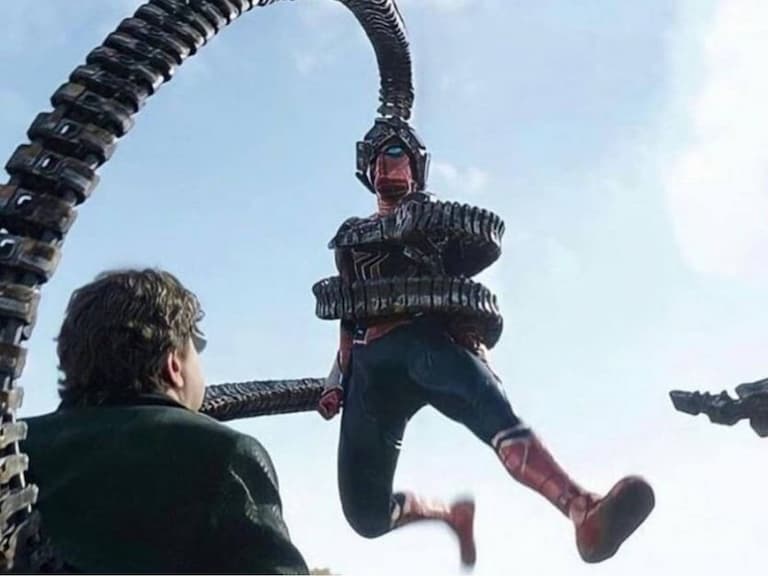 Tom Holland 暴雷《蜘蛛人：無家日》最新諜照，與八爪博士激戰畫面點燃粉絲！