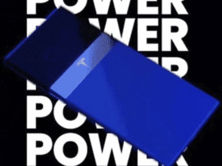 特斯拉出手機?Model Phone 藍色機身諜照,容量還有 2TB、搭載1.08 億畫素!