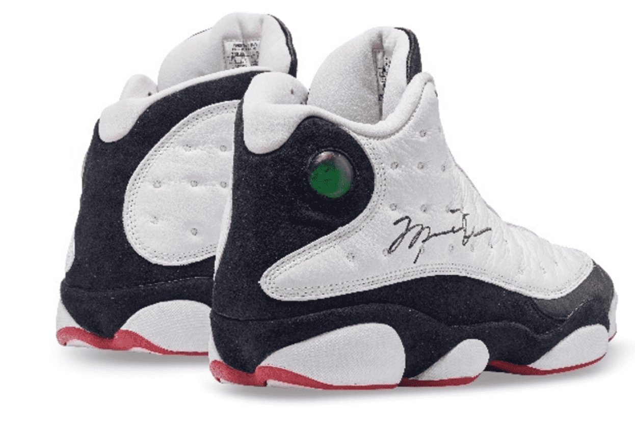 NBA 喬丹 Michael Jordan 曾上腳的「Air Jordan 13」簽名球鞋將被拍賣，成交額預估上看 1400 萬台幣！
