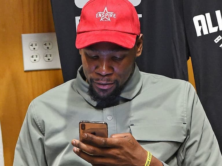 NBA/Kevin Durant 不滿「小腿膚況」被網友嘲諷,推特不爽發文:「X 死你們!」