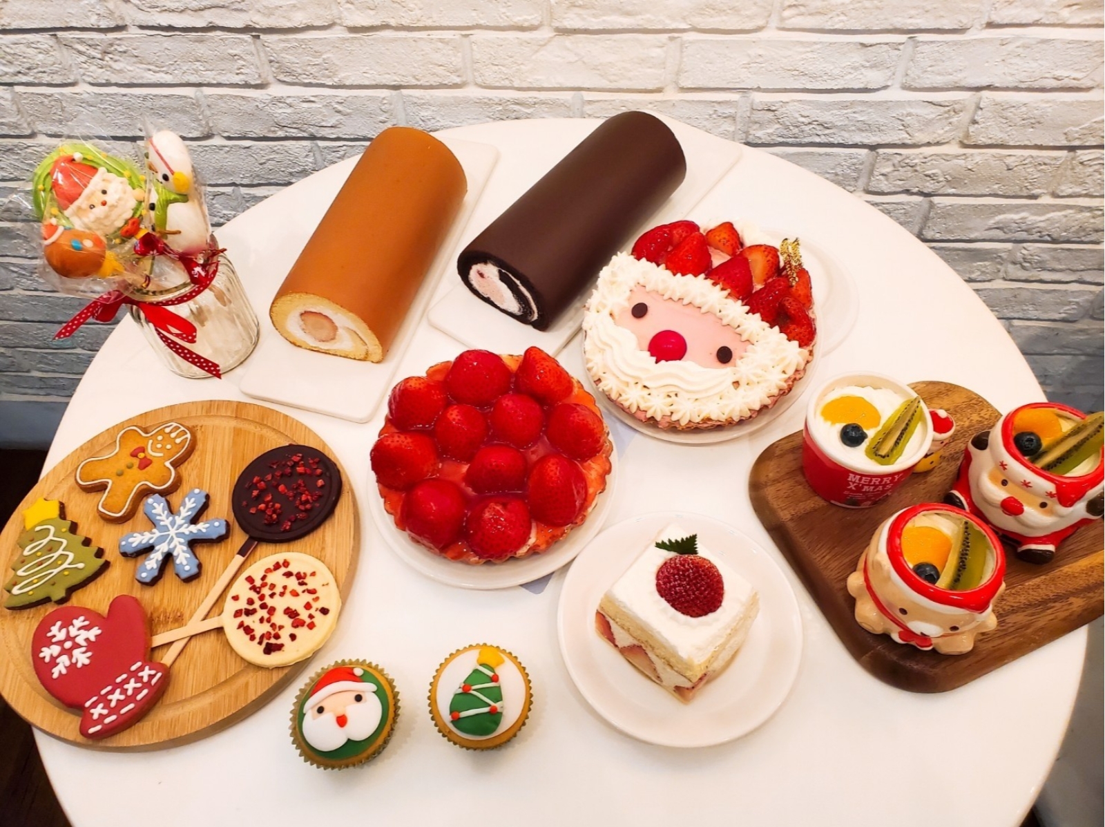 2021 草莓季／聖誕節 5 家必吃草莓甜點推薦，蛋糕、泡芙、舒芙蕾吃了秒戀愛！（持續更新）
