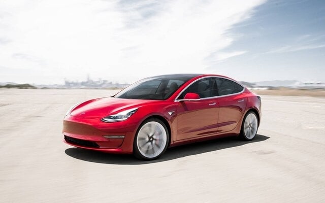 特斯拉 Model 3 RWD