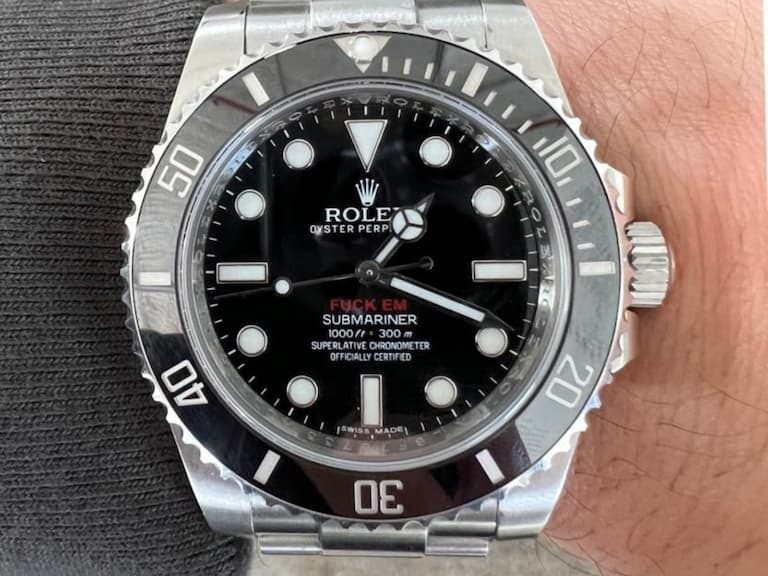 Supreme 訂製勞力士 Rolex「黑水鬼」罕見釋出，售價竟高達近 300 萬台幣！
