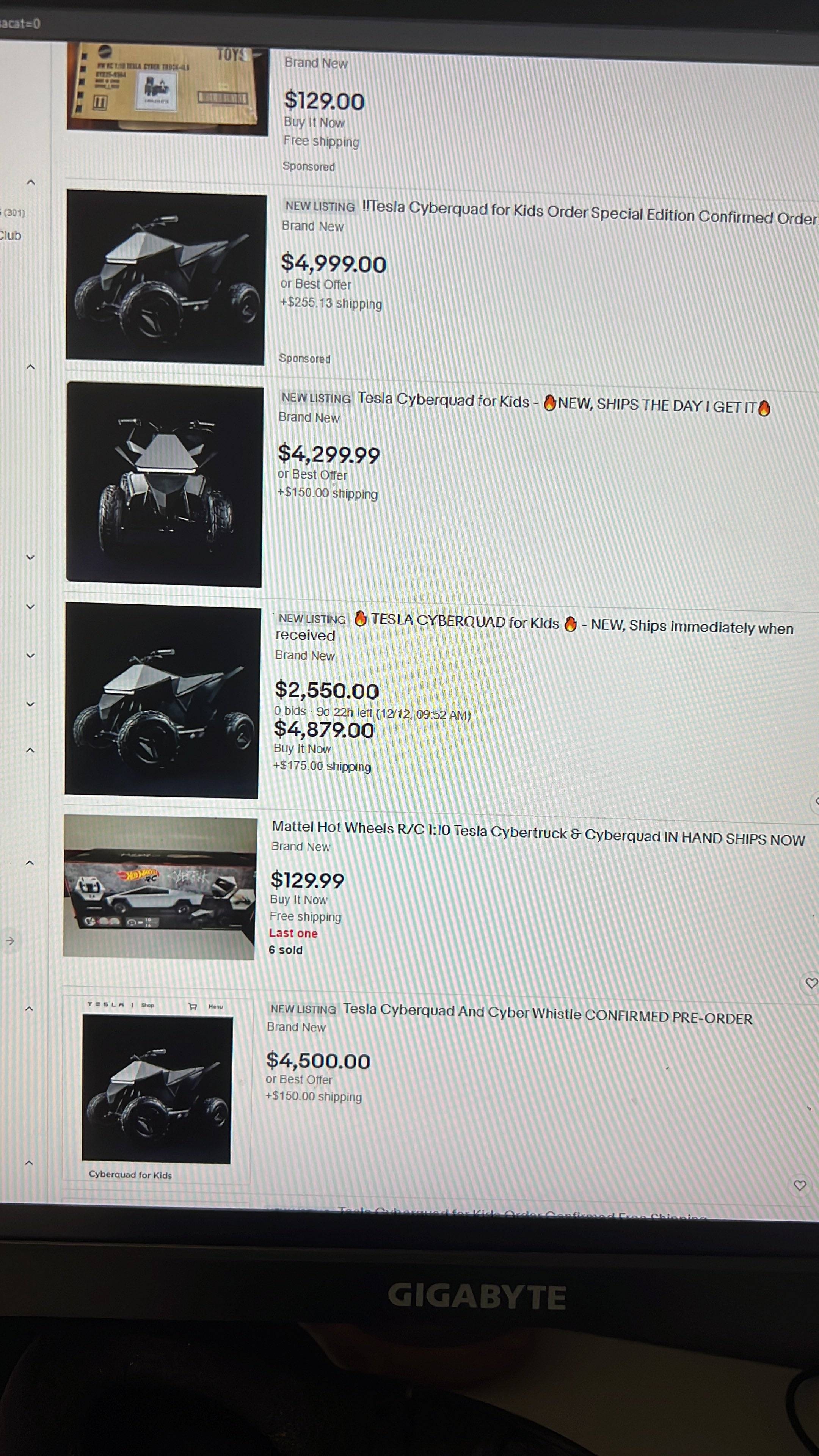 網友分享有人在網路上轉賣炒價稍早賣光的越野摩托車