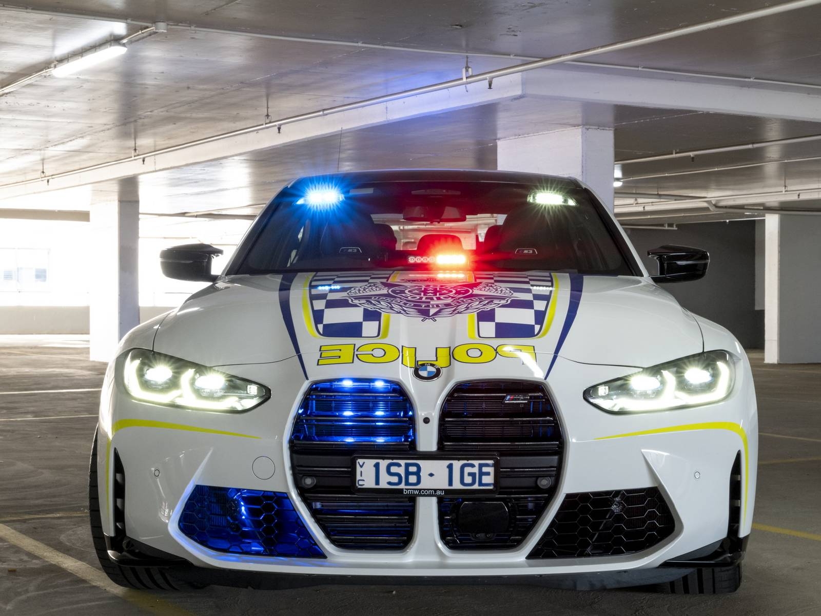 BMW M3 被澳洲引進當公路巡邏警車，價值 300 萬、零百加速 3.9 秒要抓壞人超速？！