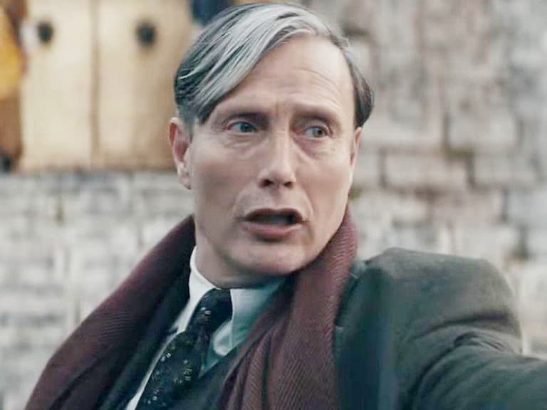 邁茲米克森 Mads Mikkelsen 57 歲偷藏肌肉身材!3 大美體保養技巧:不遵循健身計畫是關鍵?