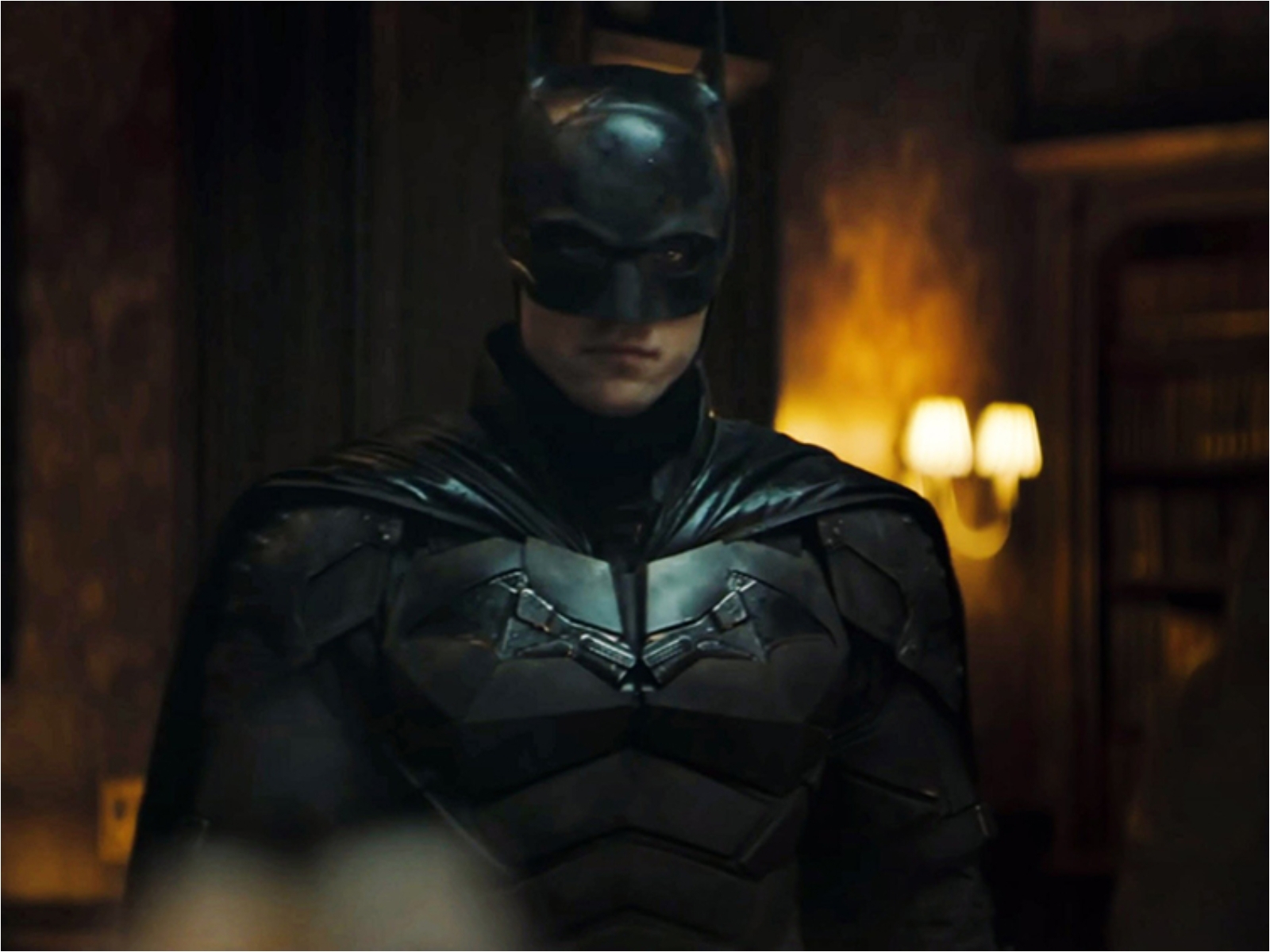 羅伯派汀森 Robert Pattinson DC《蝙蝠俠》新預告曝光：不只打鬥戲精彩，肌肉量更是創新高！
