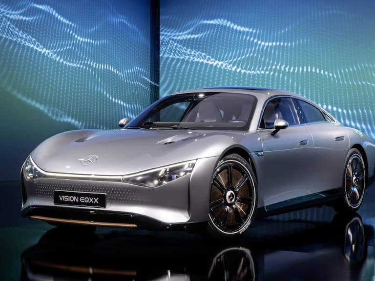 賓士 Vision EQXX 最強電動車亮相,只花 18 個月打造續航里程達 1000 公里、超低耗電車款!