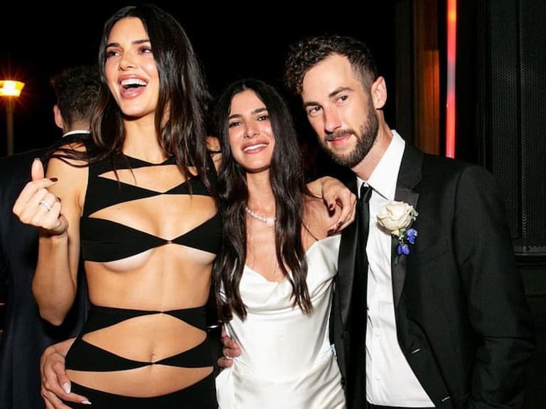坎達兒珍娜 Kendall Jenner 參加婚禮穿三角戰服引網熱議:「有在尊重新娘?」