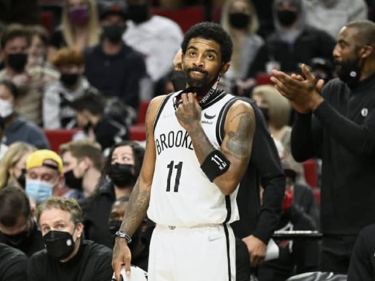 NBA／Kyrie Irving 遭騎士球迷嗆「沒詹皇贏不了」，本人回：你們這群混 X 忘恩負義！