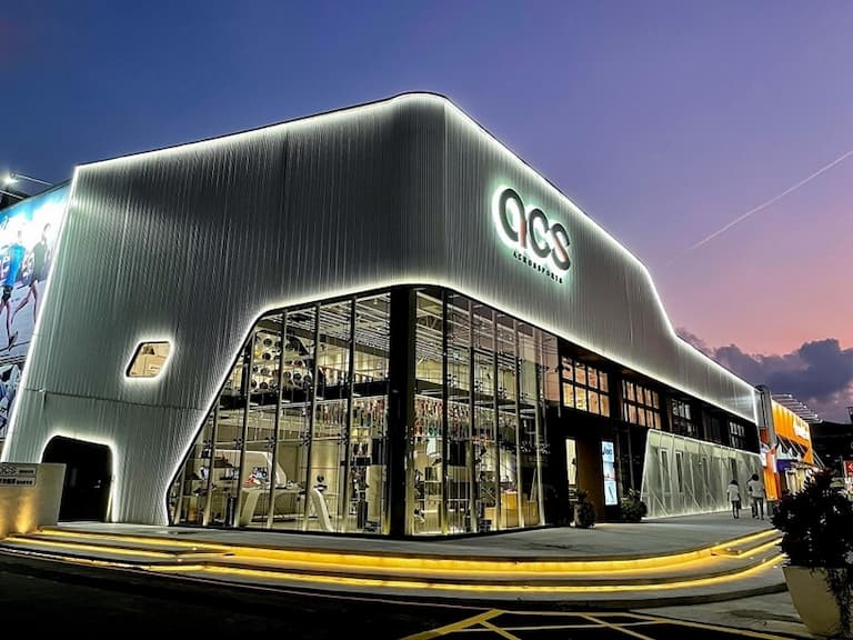 ACS 跨運動台中豐原旗艦店 - 打造千款球鞋一站式智慧購物流程！