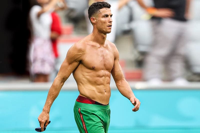 37 歲的「C 羅」（Cristiano Ronaldo）至今能保持好身材