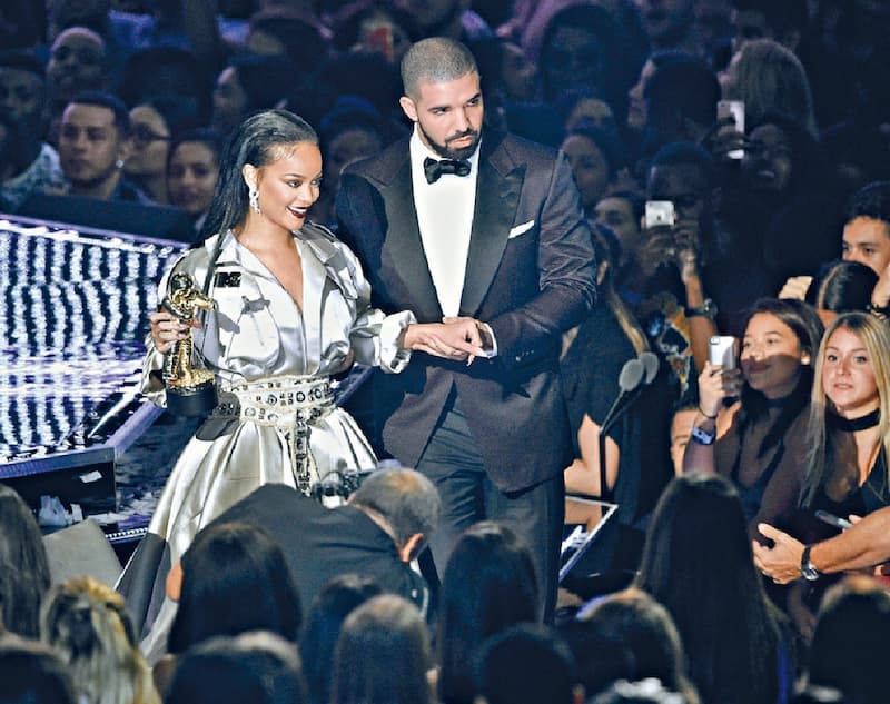 Drake 與 Rihanna