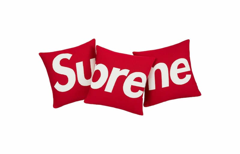 Supreme 2022 春夏重點配件清單釋出：百年瓷器、露營車等，誰還能比它