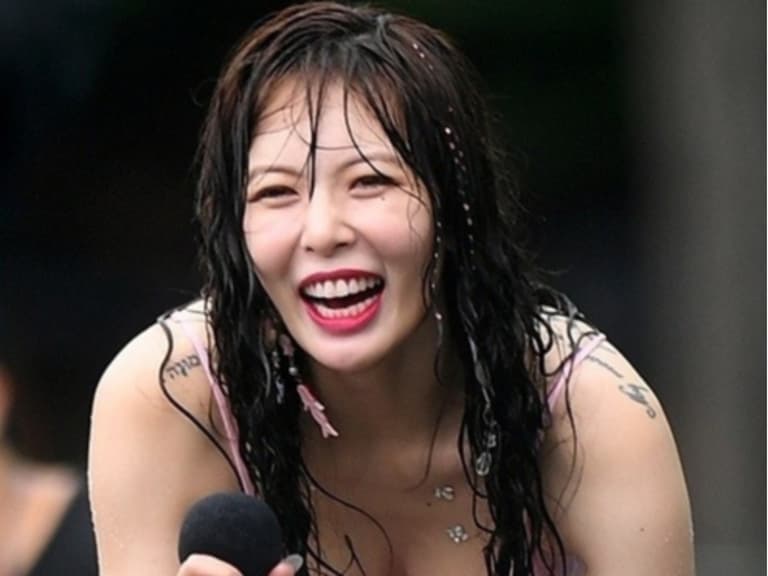 【美妝小燒貨】M‧A‧C、FreshO2...6 款「防水彩妝」盤點,還不快抄起來,別再醜成落湯雞啦!