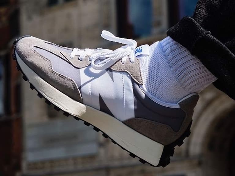 New Balance 327「必買原因」分析，就算沒有聯名也能直逼爆款球鞋！