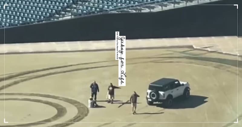 美國一名 22 歲男子駕駛福特野馬 Bronco 越野車到 MLB 教士主場玩甜甜圈甩尾