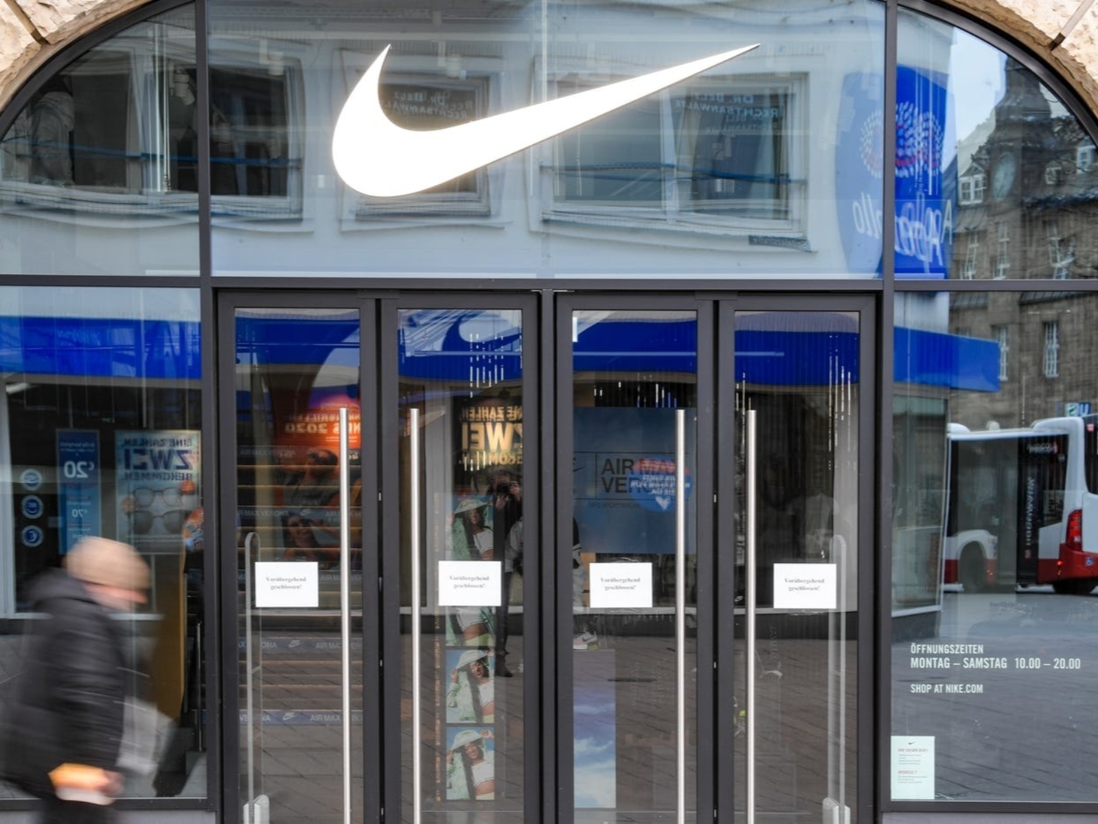 Nike 宣布將關閉俄羅斯官網與線上購買服務，同時實體店鋪也暫停營業！