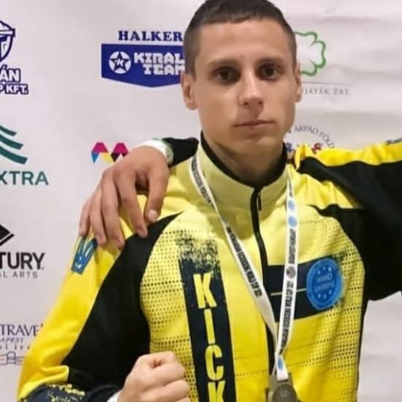 烏克蘭踢拳道冠軍和世界銀牌得主的 Yevhen Zvonok