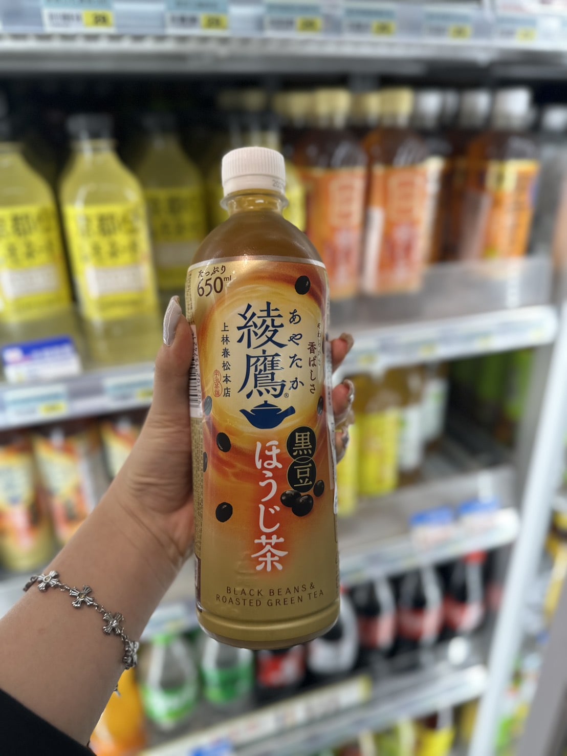 2026 超商飲料 10 大推薦：  龜記蘋果紅萱、京都檸檬水⋯7-11、全家都買得到！