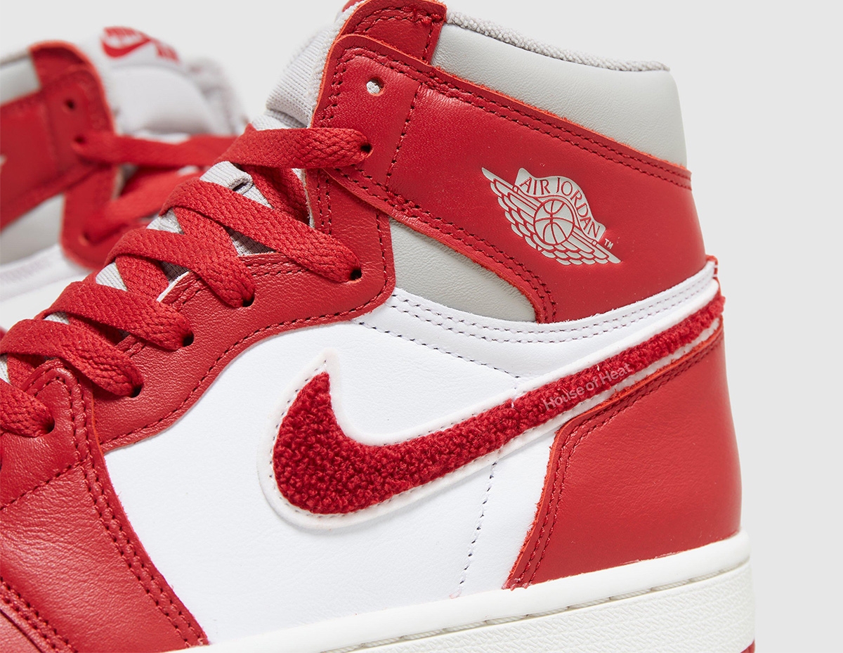 Air Jordan 1 High OG「Chenille」