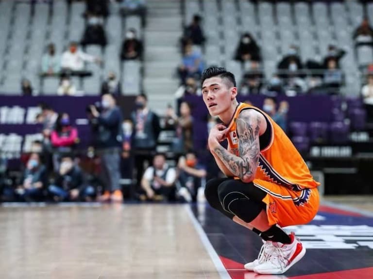 PLG/ P. League+ 林書緯社群曝光要與 CBA 劉錚當隊友,引爆網友討論:「這麼早要回來?」