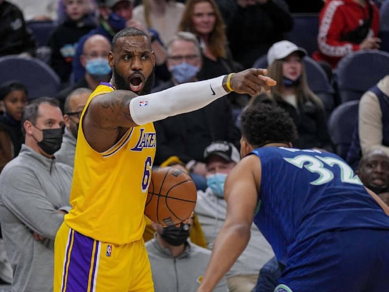NBA/湖人遭灰狼血洗 20 分,「瘋狗貝」Beverley 直接在場上對 Westbrook 開砲:「他是垃圾」