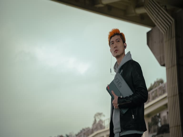 電競平板跟音樂都要有最完美的 Flow！快跟 DJ 問號一起盤點 ROG Flow Z13 最強亮點！
