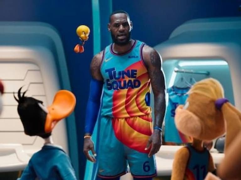 NBA 第一人 LeBron James 主演的《怪物奇兵》拿下金酸莓 3 大獎項,他還榮獲「最爛男主角」!