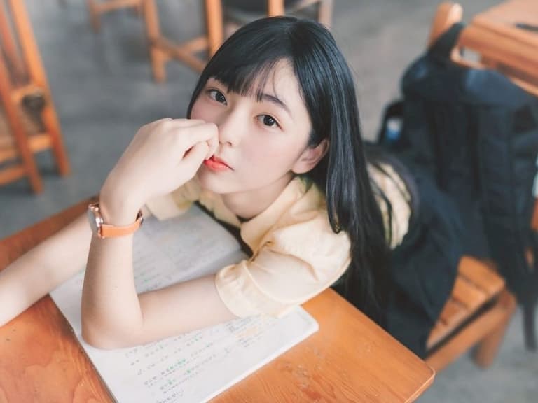 景美正妹「許悅」憑什麼一張海邊照，就讓人想戀愛？ 2 大魅力分析曝光！