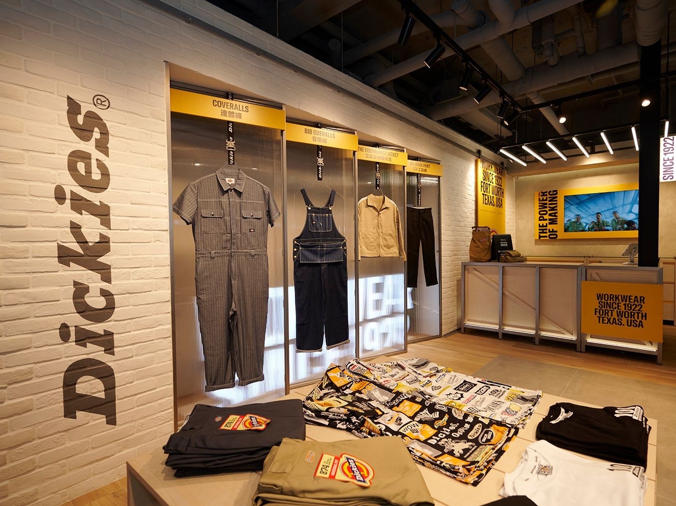 Dickies 全球首間工裝概念店「Energy Store」正式插旗台北東區，多樣產品連婁峻碩都愛！