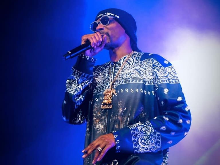 Snoop Dogg 親自證實將與韓國人氣天團 BTS 防彈少年團合作,準備好 Chill 一波了嗎?