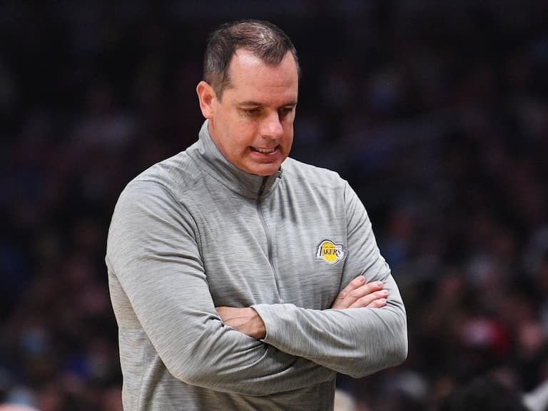 NBA/湖人總教練 Frank Vogel 驚傳被開除,球迷不捨聲援:「根本不是他的錯!」