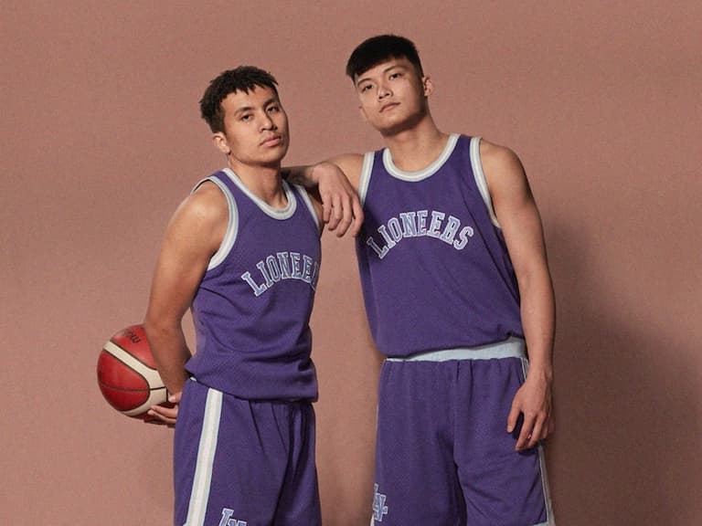 美國百年運動品牌 Mitchell&Ness  首次聯手台灣職籃 P. LEAGUE+ 新竹街口攻城獅 耀眼再現 復古之夜的全新樣貌！