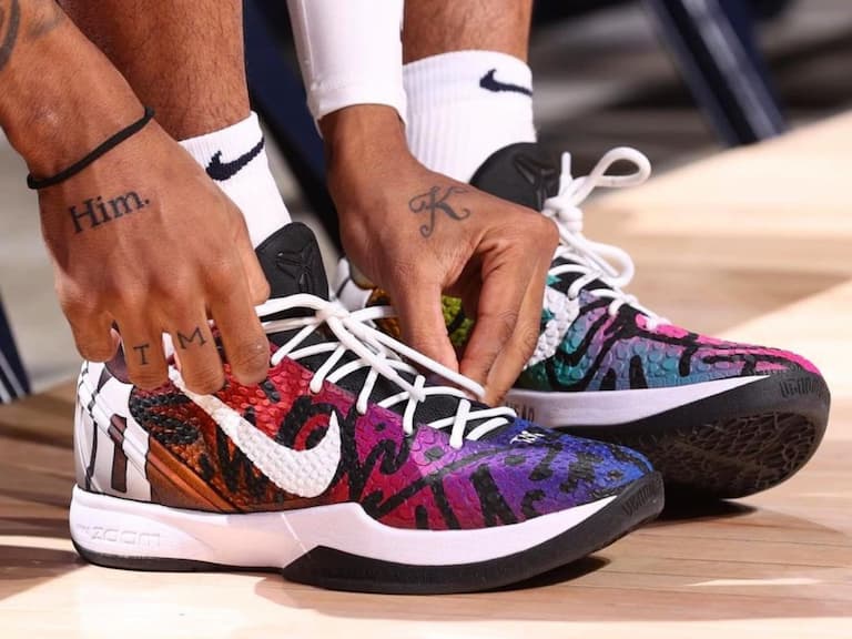 飛人新星 Ja Morant 上腳客製化 Kobe 6！設計細節不僅致敬老大哥，中底標語更顯超狂自信！