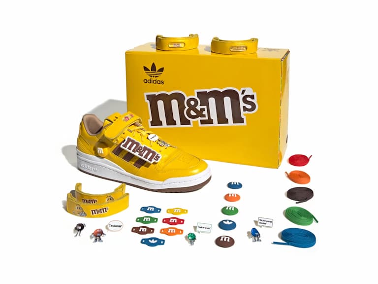 adidas Originals Forum Low 84 推 M&M's 聯名新色！超經典大黃色皮革搭配可替換鞋身細節，肚子餓就來一雙吧！