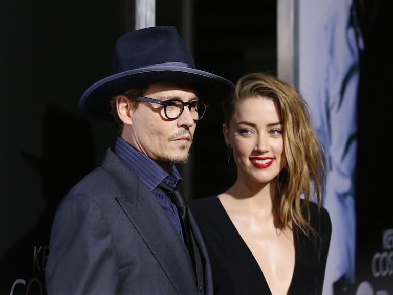 強尼戴普 Johnny Depp 回憶美好過往，還爆出安柏赫德惡習：「按下錄音機她就會開始演戲！」