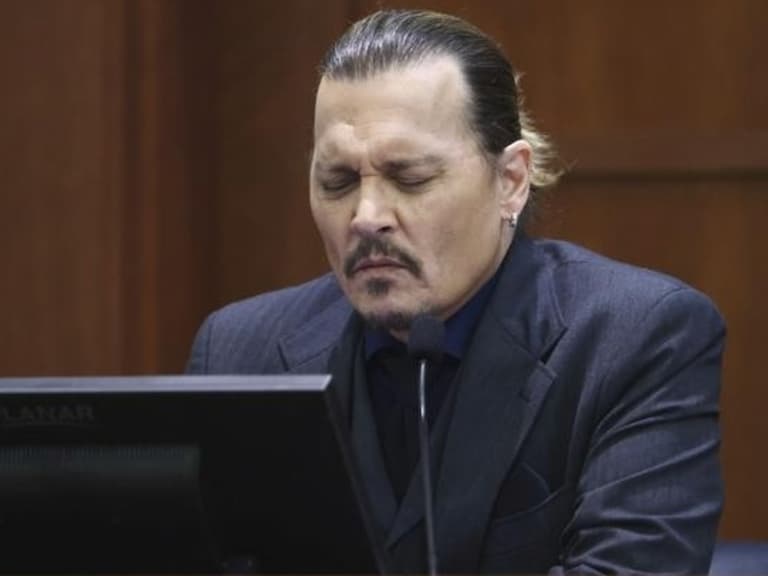強尼戴普 Johnny Depp 透露安柏赫德不喜歡他身上的刺青，疑似是關係脫軌的原因！