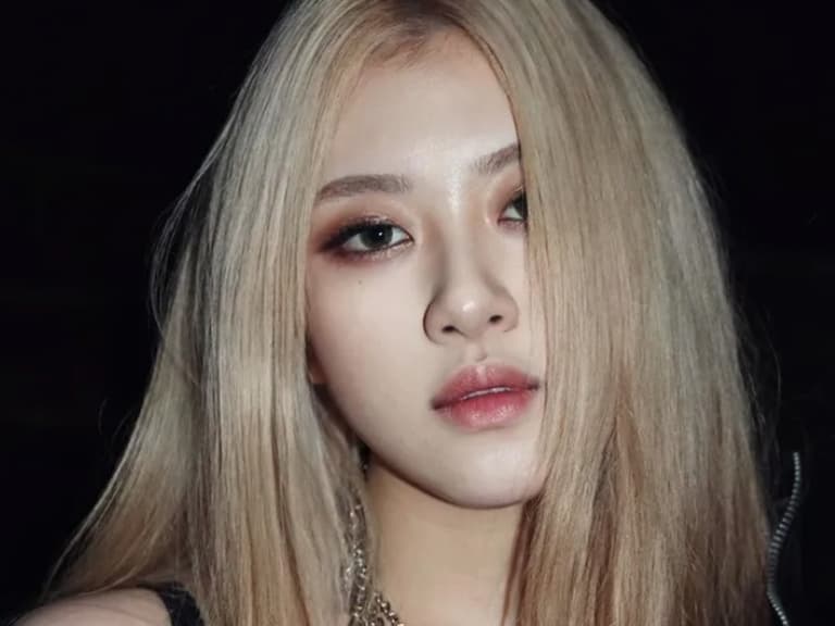 BLACKPINK Rosé 雙胞胎?韓裔正妹 Allissa 不只明星臉,私服穿搭靠 3 招輕鬆辣出質感~