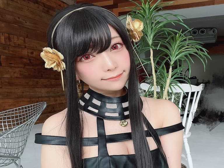【野生抓正妹】宮本彩希 Cosplay《間諜家家酒》約兒、安妮亞！「爆乳身材、嘲諷臉」神還原！