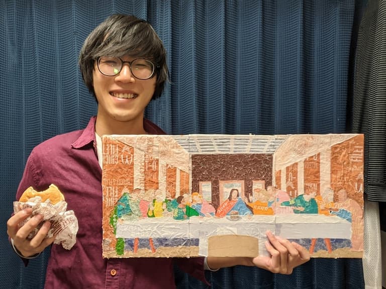 日本麥當勞狂粉用包裝拼貼出「最後的晚餐」，花了一個月時間才完成！