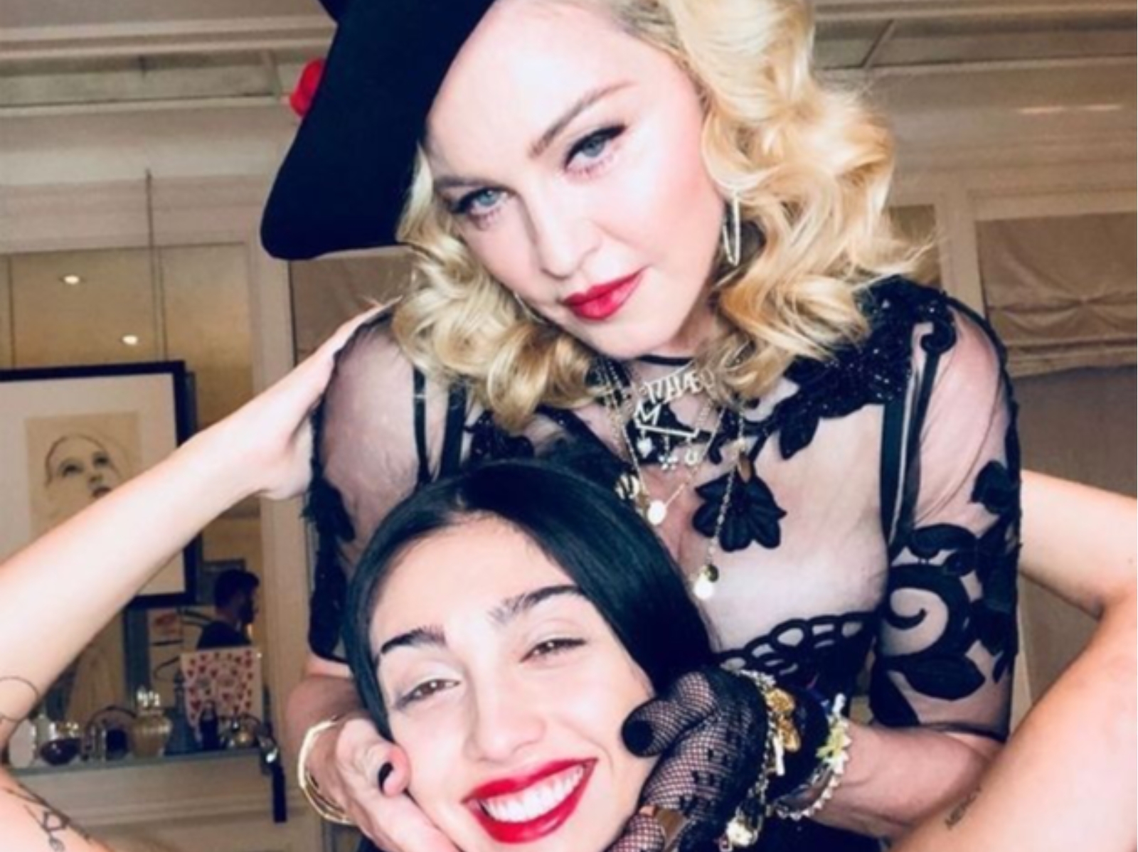 瑪丹娜 Madonna 女兒 Lourdes Leon 曬傲人南半球，窈窕火辣身材引網熱議！
