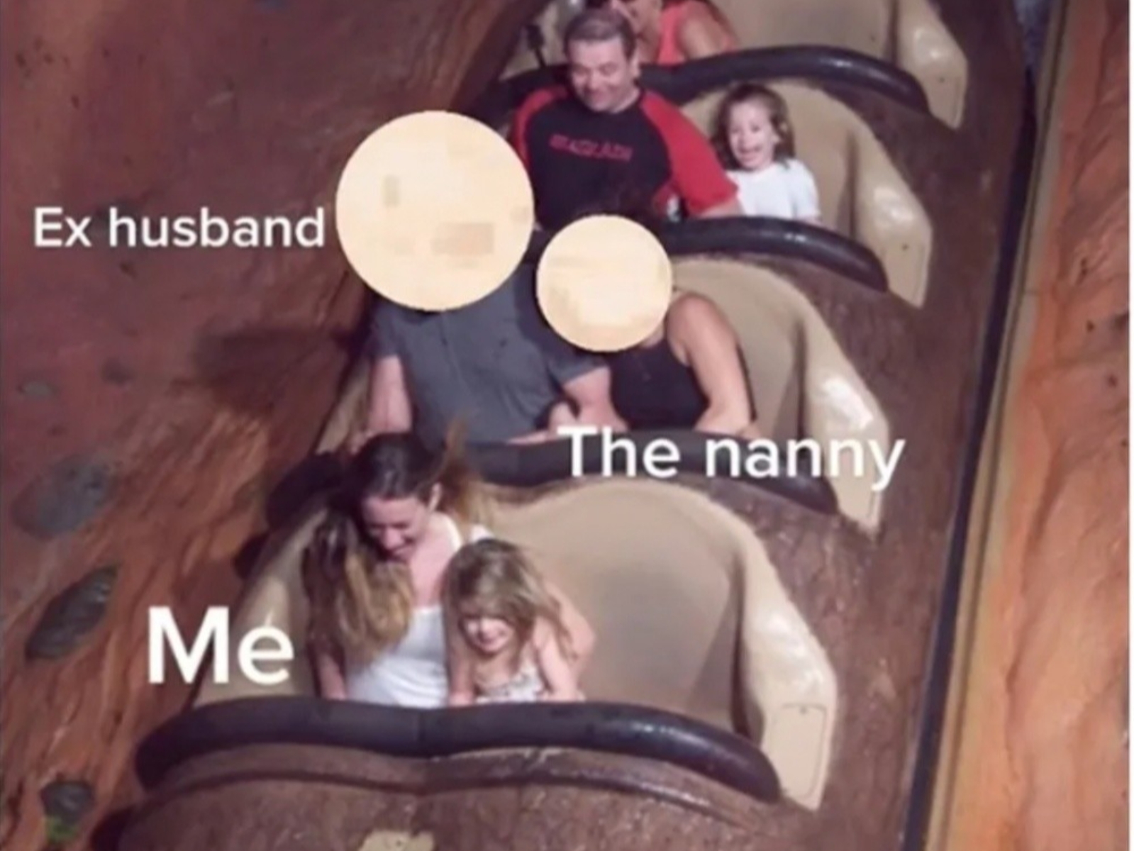 美國人妻與家人去迪士尼玩雲霄飛車，事後看照片卻抓包老公竟然與同行保姆搞外遇！