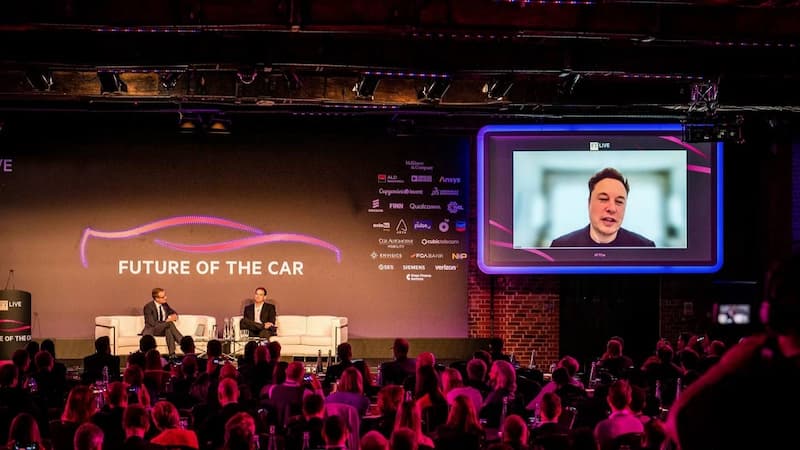 馬斯克以視訊方式出席英國《金融時報》（Financial Time）2022 汽車未來峰會